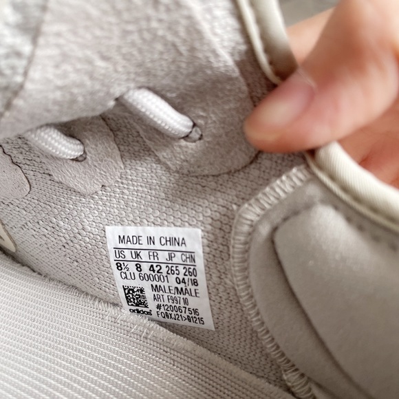 Yeezy boost 350 V2 sesame - Picture 9 of 11